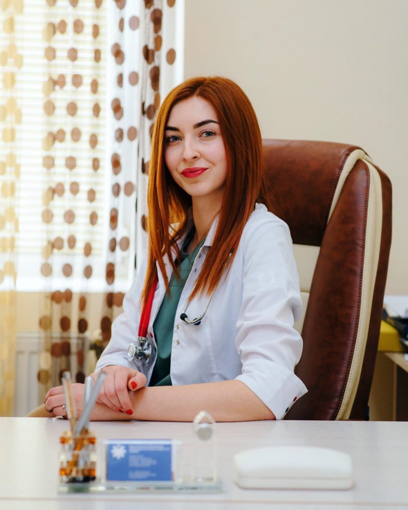 Декет Аліна Василівна